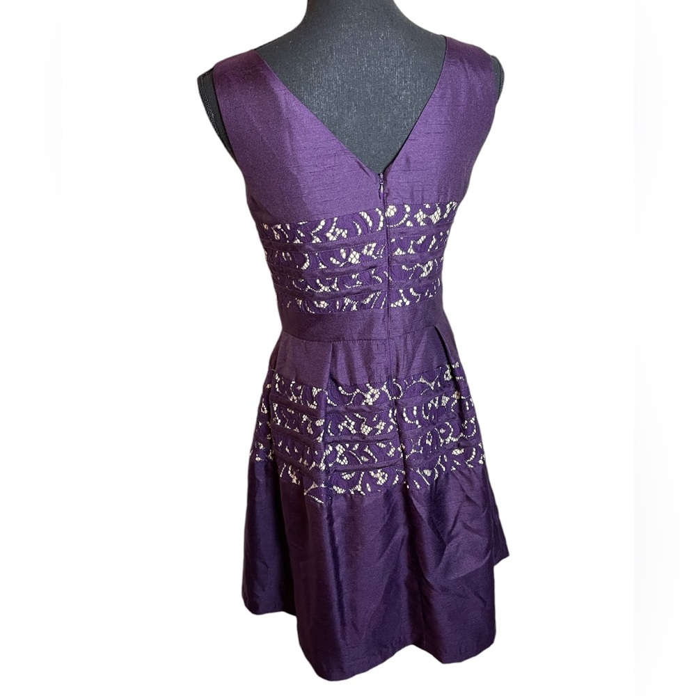 TAYLOR - LADIES DRESS - PURPLE - BLIND FLORAL PANELS - SIZE 4 - Picture 2 of 9